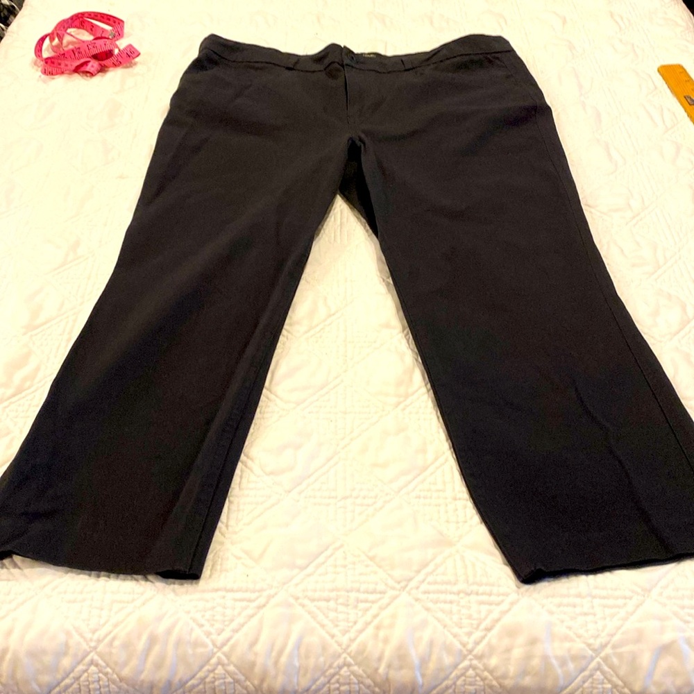 Banana Republic Women's 16 Black Ankle Stretch Capri